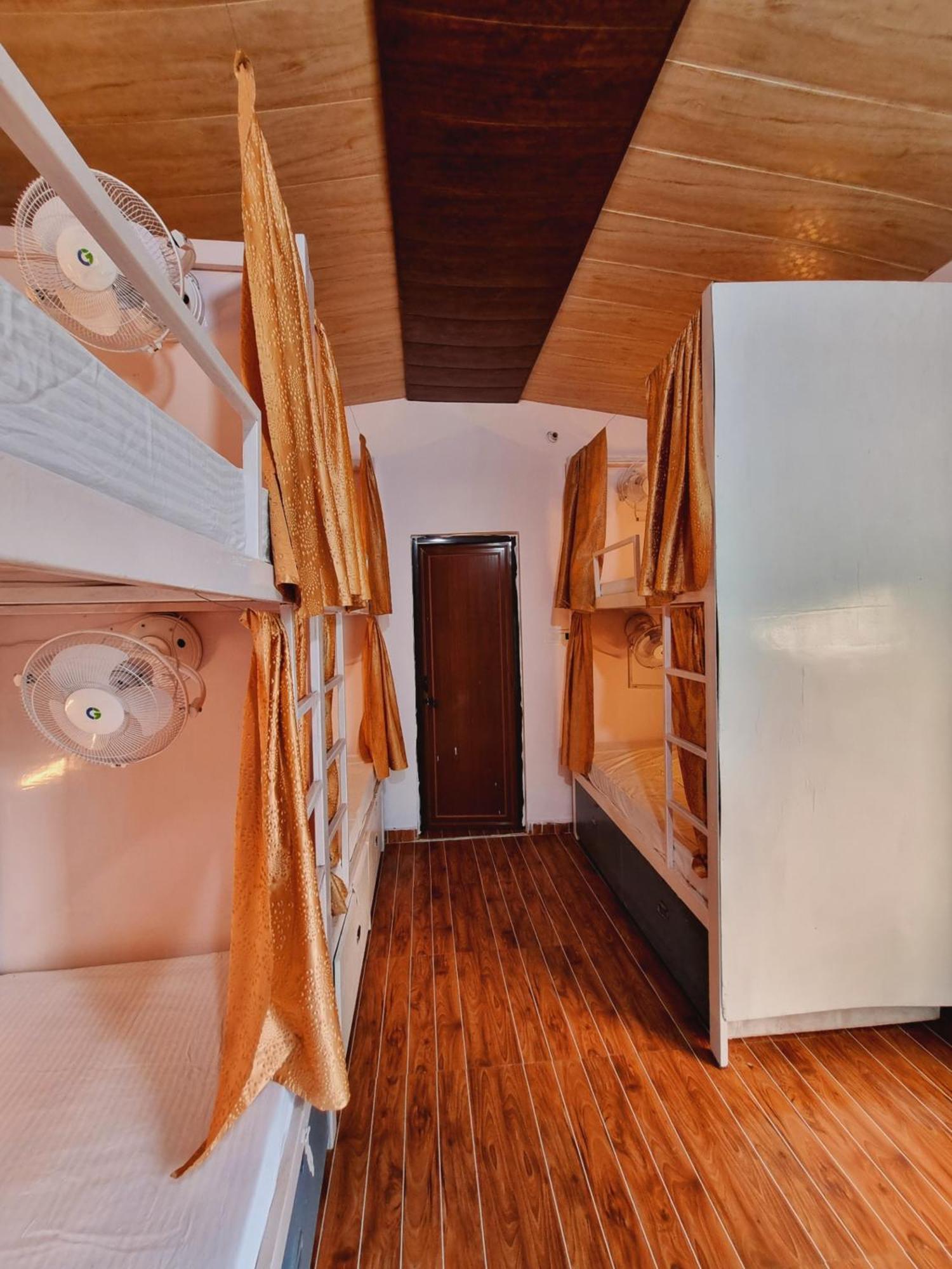Landlopers Hostel Risikés Kültér fotó