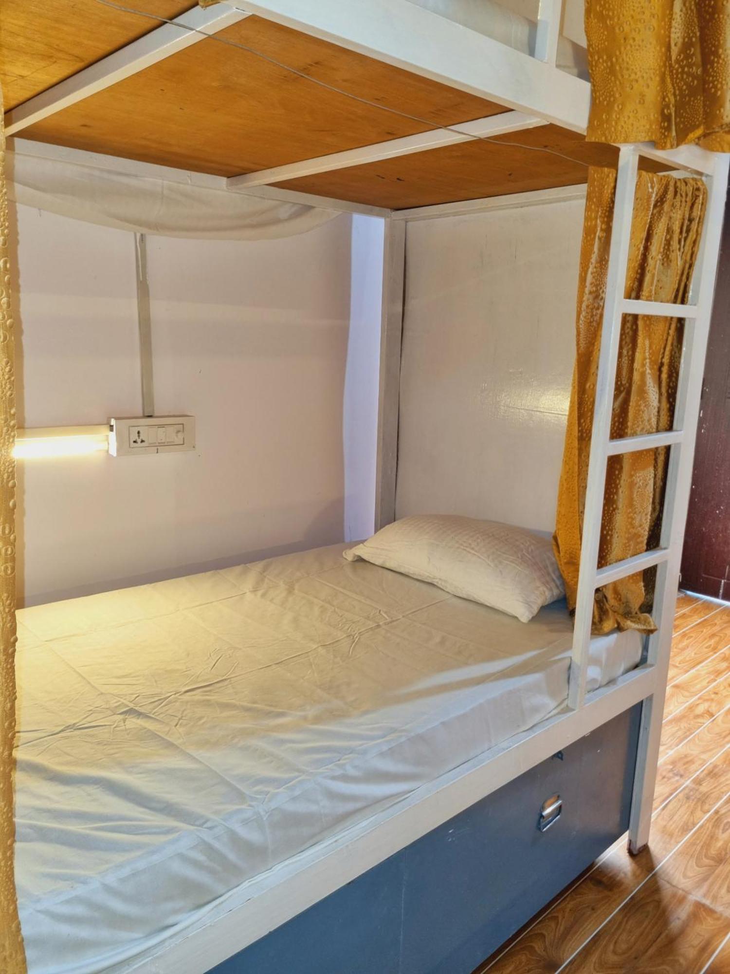 Landlopers Hostel Risikés Kültér fotó