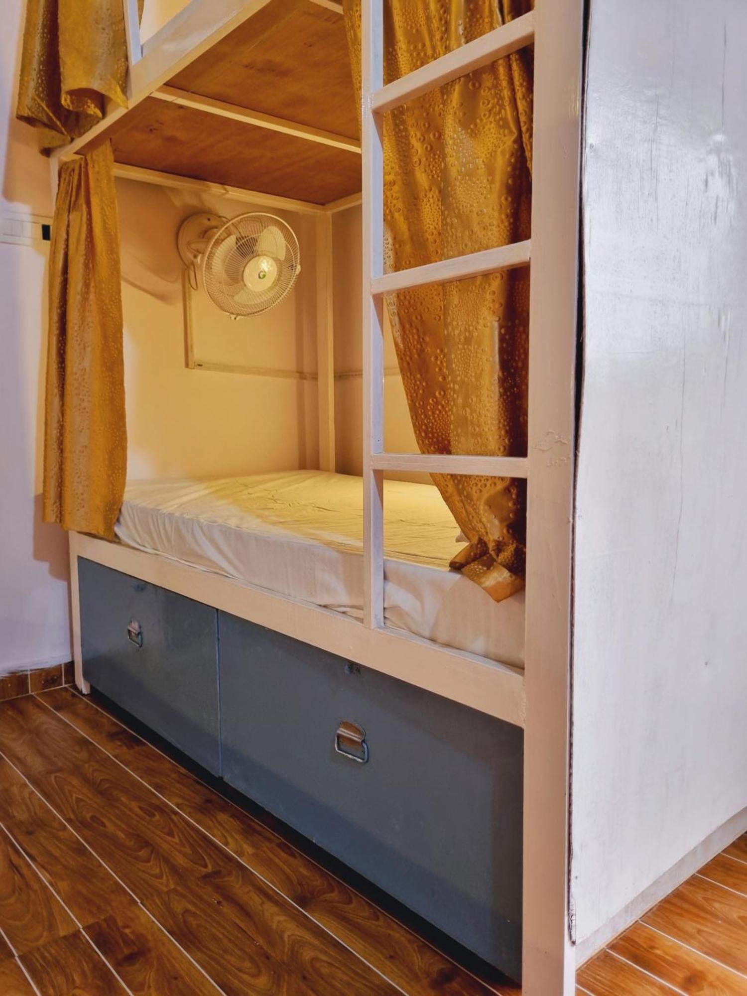 Landlopers Hostel Risikés Kültér fotó